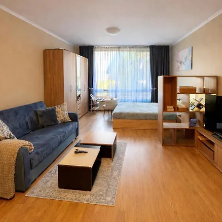 Mountain View Retreat - Free Pool And Sauna - And Golf バンスコ