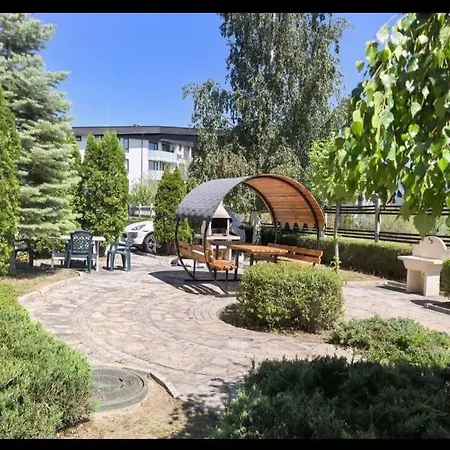 Mountain View Retreat - Free Pool And Sauna - And Golf バンスコ